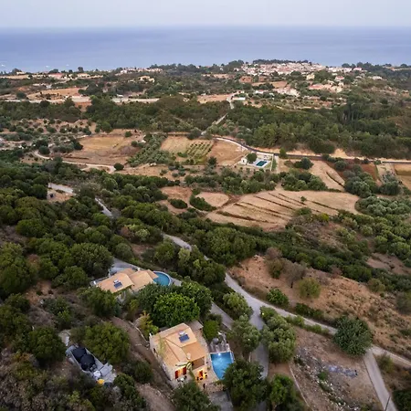 Zoe Villa Ratzaklion