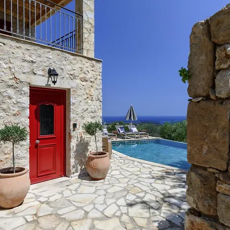 Zoe Villa Ratzaklíon